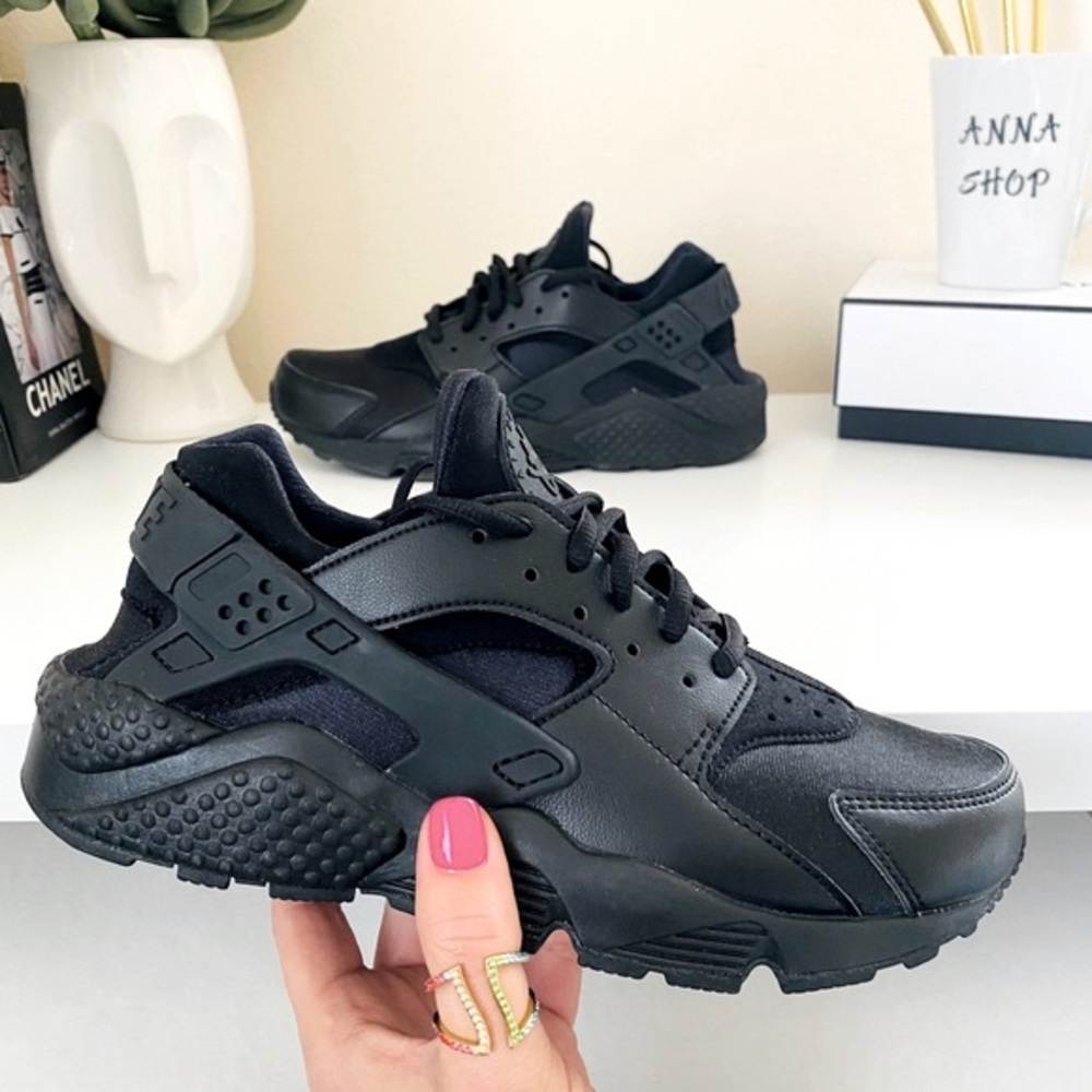 NEW Nike Air Huarache run triple black shoes - Picture 1 of 8